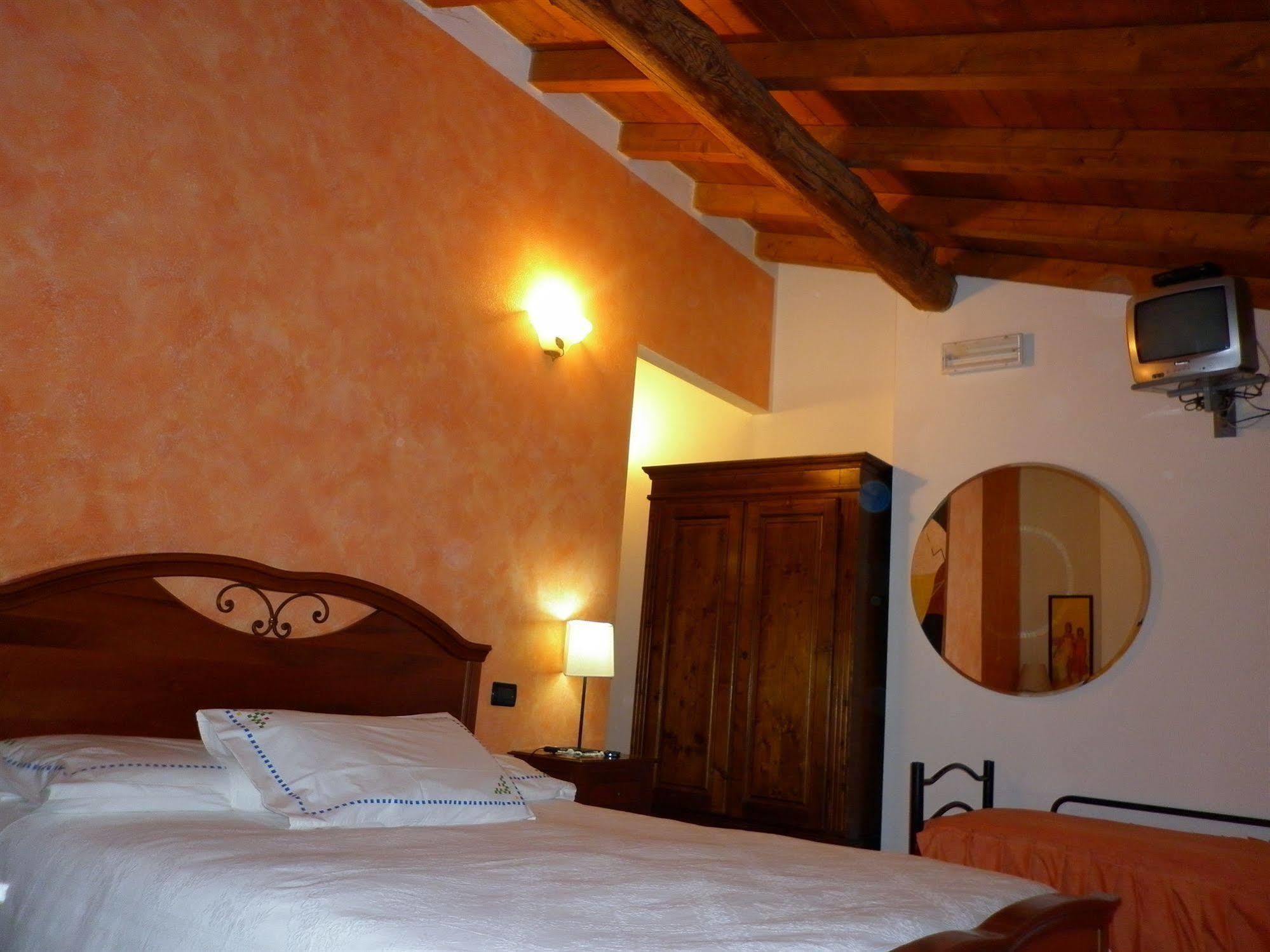 La Cascina Di Alice Bed and Breakfast Castiglione Delle Stiviere Buitenkant foto